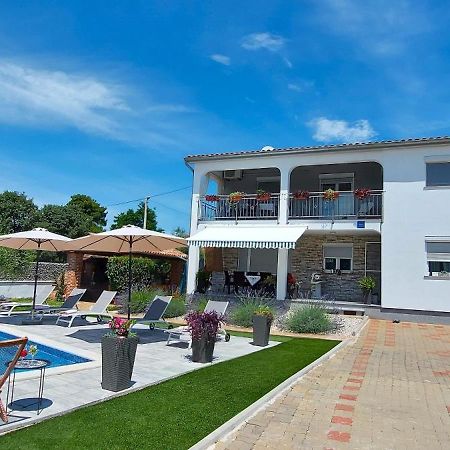 Apartments Katarina Porec Bagian luar foto
