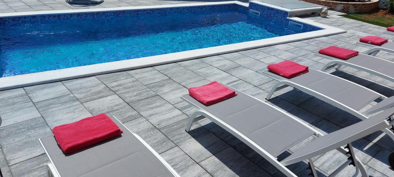 Apartments Katarina Porec Bagian luar foto