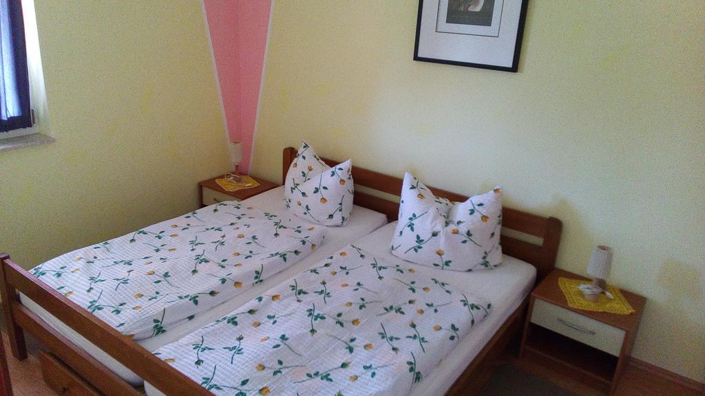 Apartments Katarina Porec Bagian luar foto